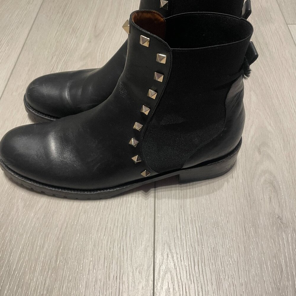 Valentino Garavani Rockstud Chelsea Boots